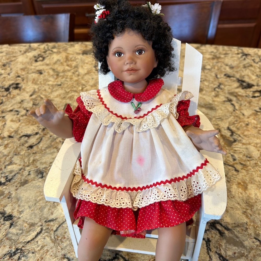 Georgetown Collection Doll - Picture 4 of 7